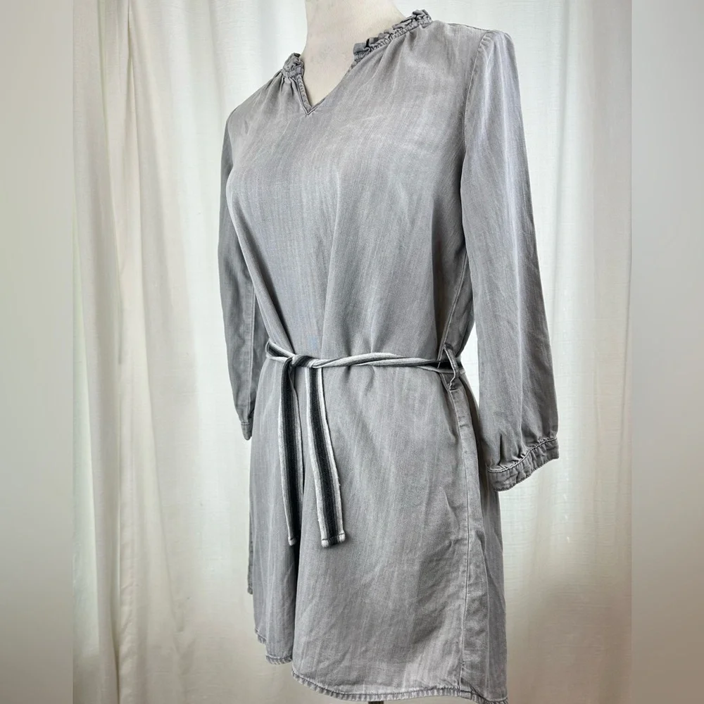 Chelsea & Violet Gray V-Neck‎ Tie-Waist Casual Dress